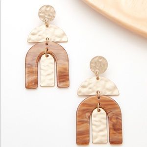 Evereve Tara Geo Statement Earring